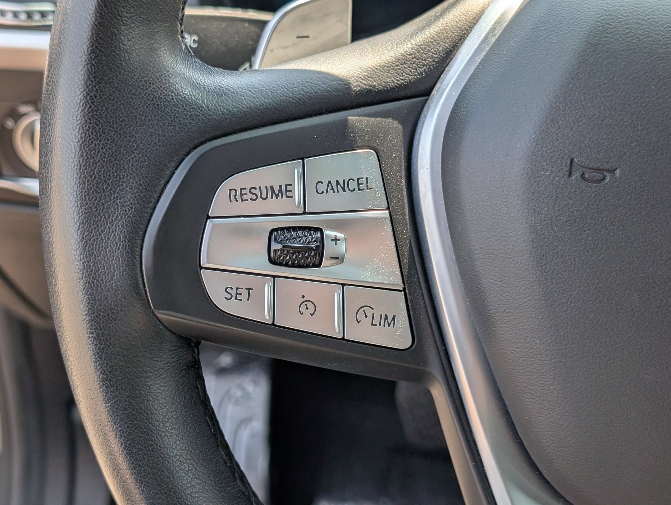 Used 2023 Phytonic Blue Metallic BMW xDrive30i image 18
