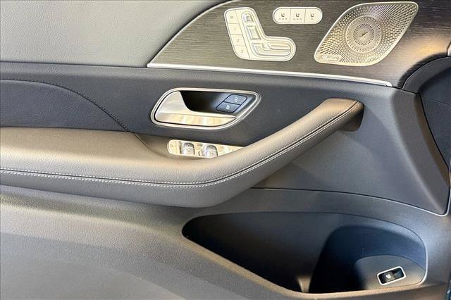 New 2026 Selenite Grey Metallic Mercedes-Benz GLS 450 image 46