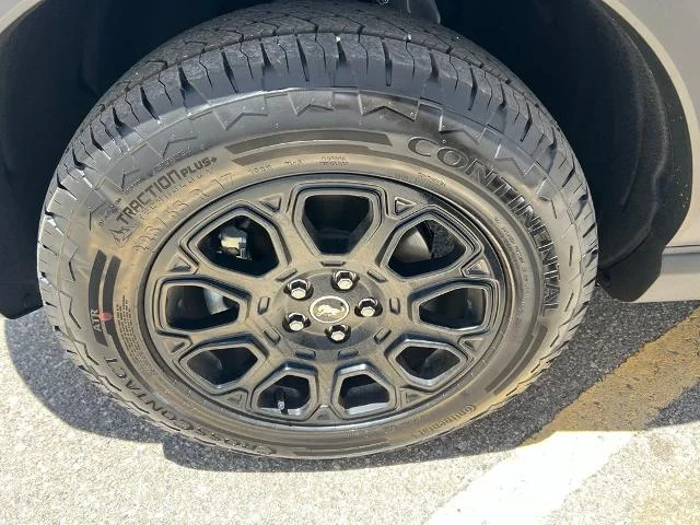 New 2026 Azure Gray Metallic Tri-Coat Ford Badlands® image 62