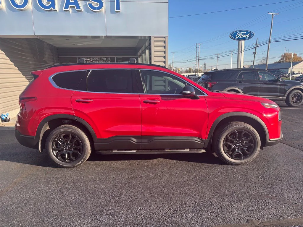Used 2023 Red Hyundai XRT image 4