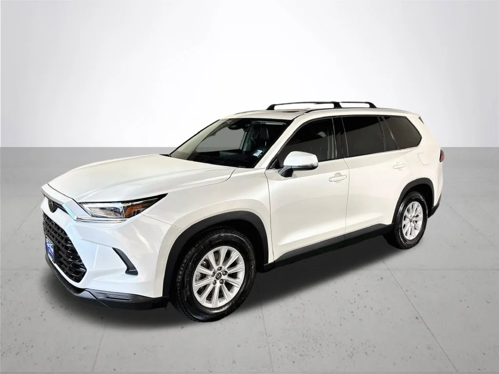 Used 2024 Beige Toyota XLE image 2