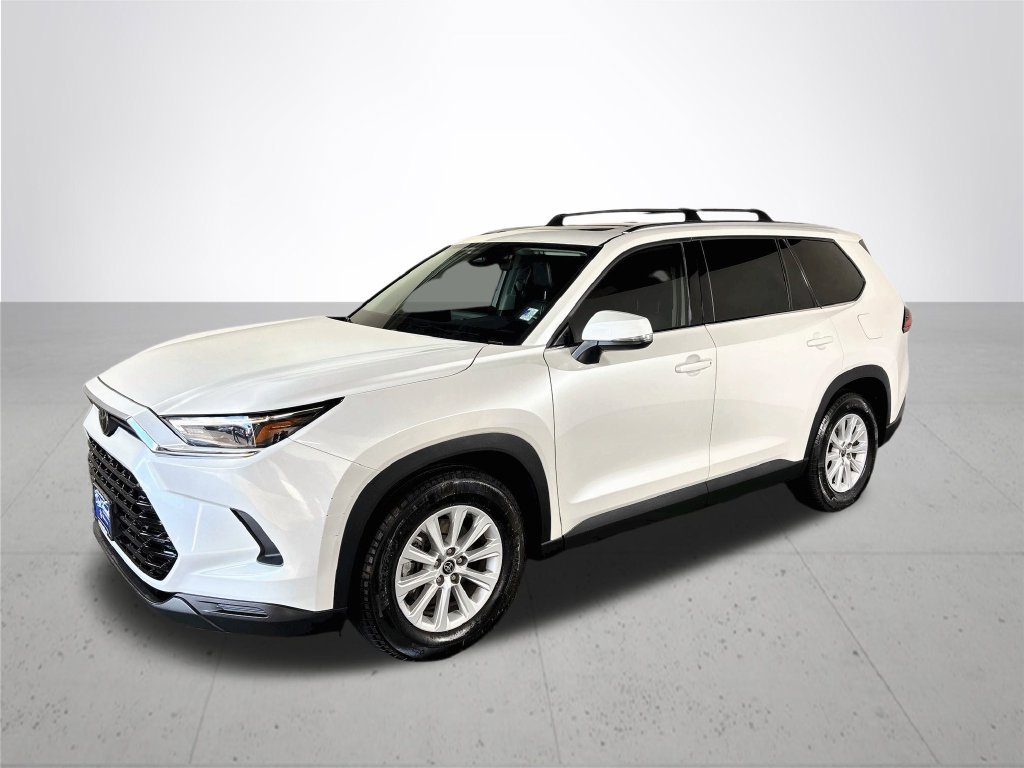 Used 2024 Pearl Toyota XLE image 2