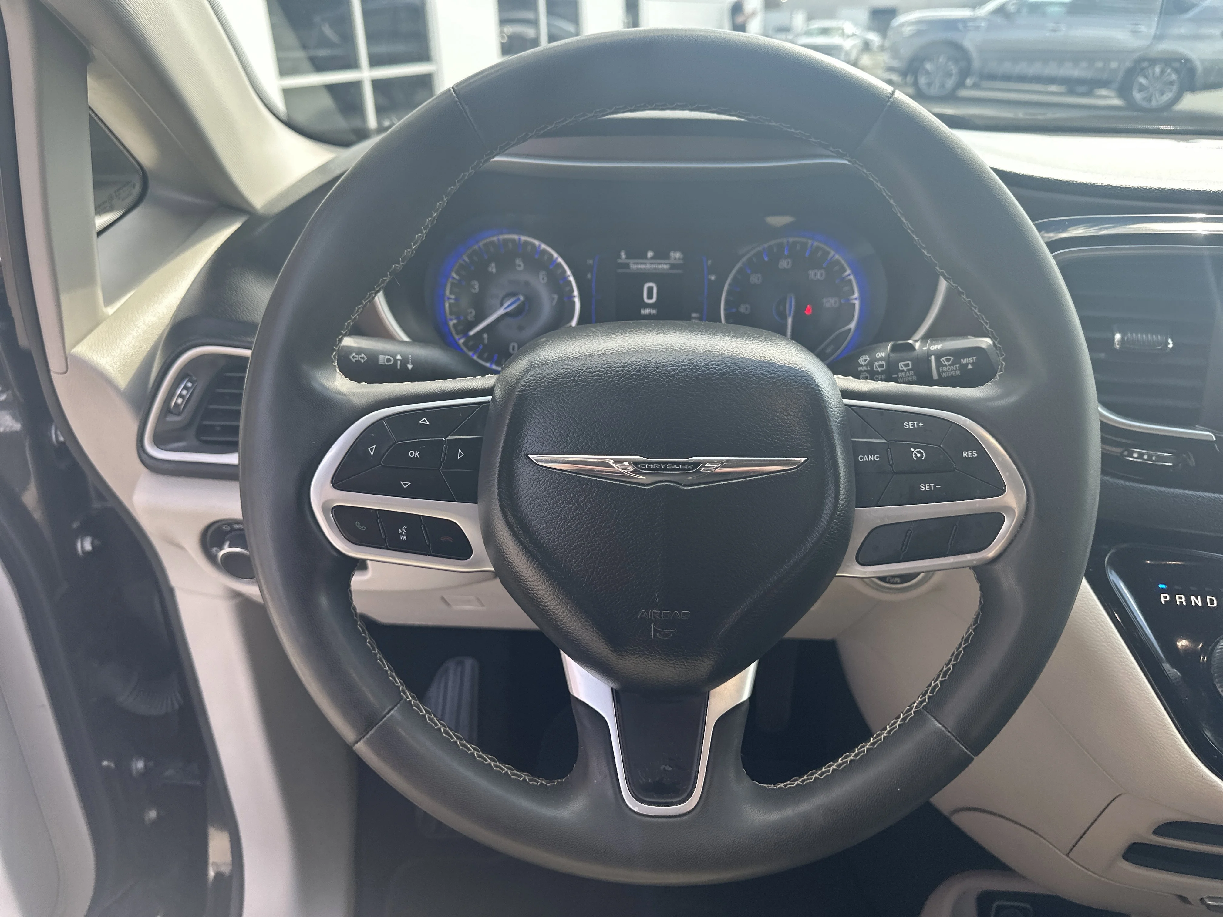 2023 Chrysler Voyager LX - Photo 11