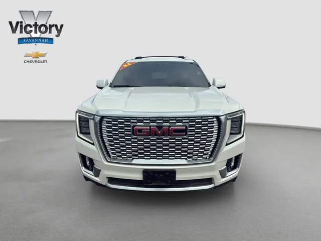 Used 2021 GMC Yukon XL Denali with VIN 1GKS2JKLXMR473801 for sale in Kansas City