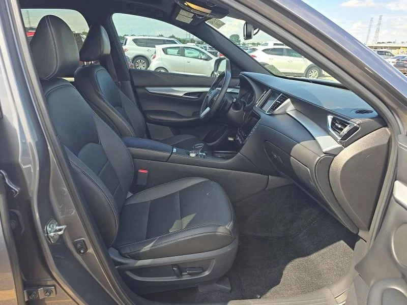 Used 2021 Graphite Shadow INFINITI LUXE image 17