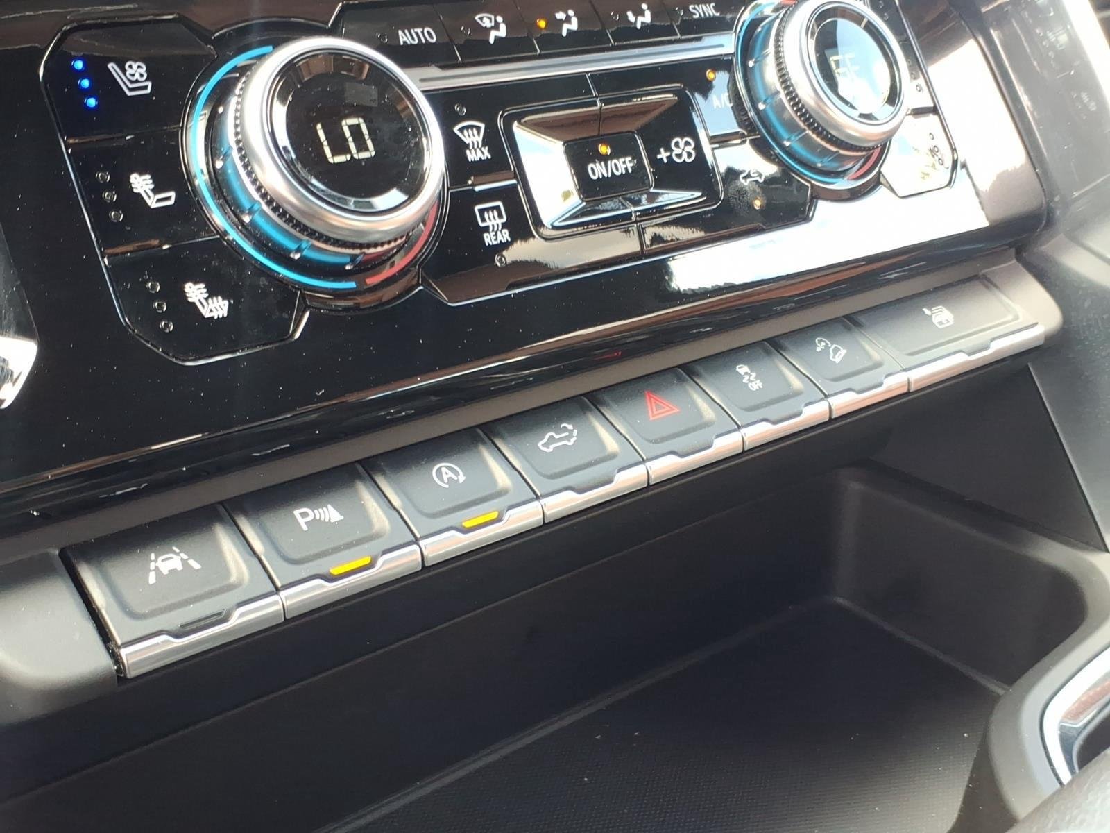 Used 2022 Onyx Black GMC Denali Ultimate image 11