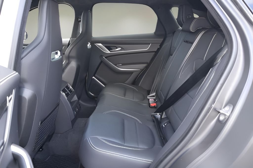 2026 Jaguar F-Pace R-Dynamic S - Photo 11