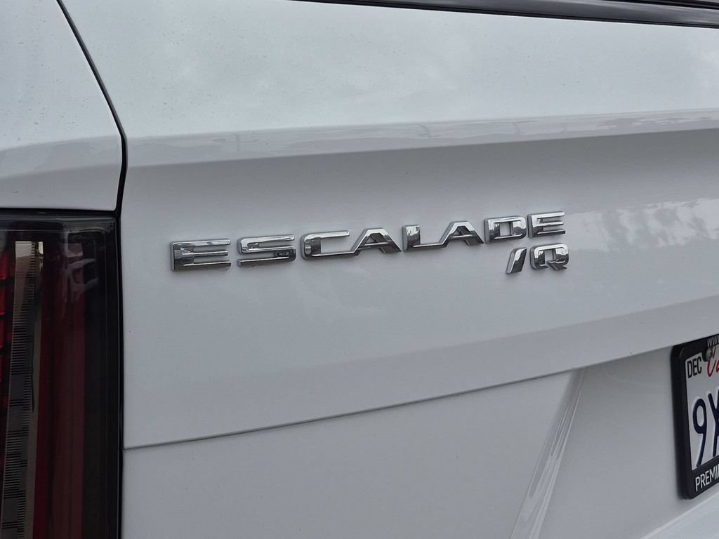 New 2025 Summit White Cadillac Sport 2 image 32