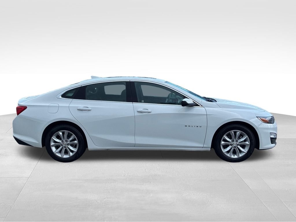 Used 2024 White Chevrolet LT image 7