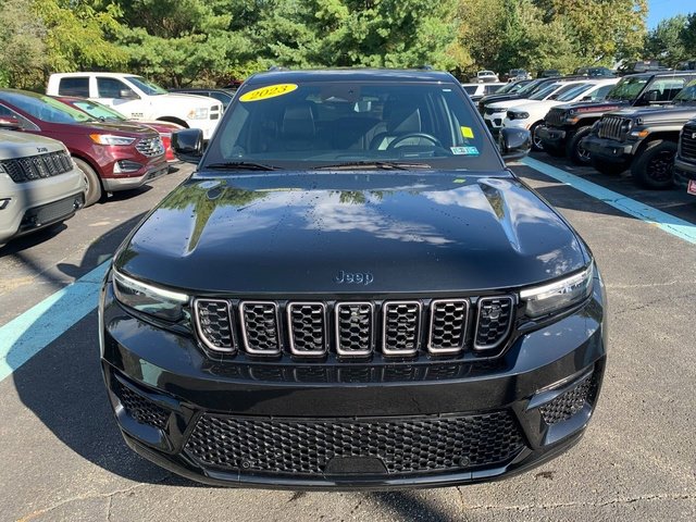 Used 2023 Black Jeep Summit Reserve 4xe image 8
