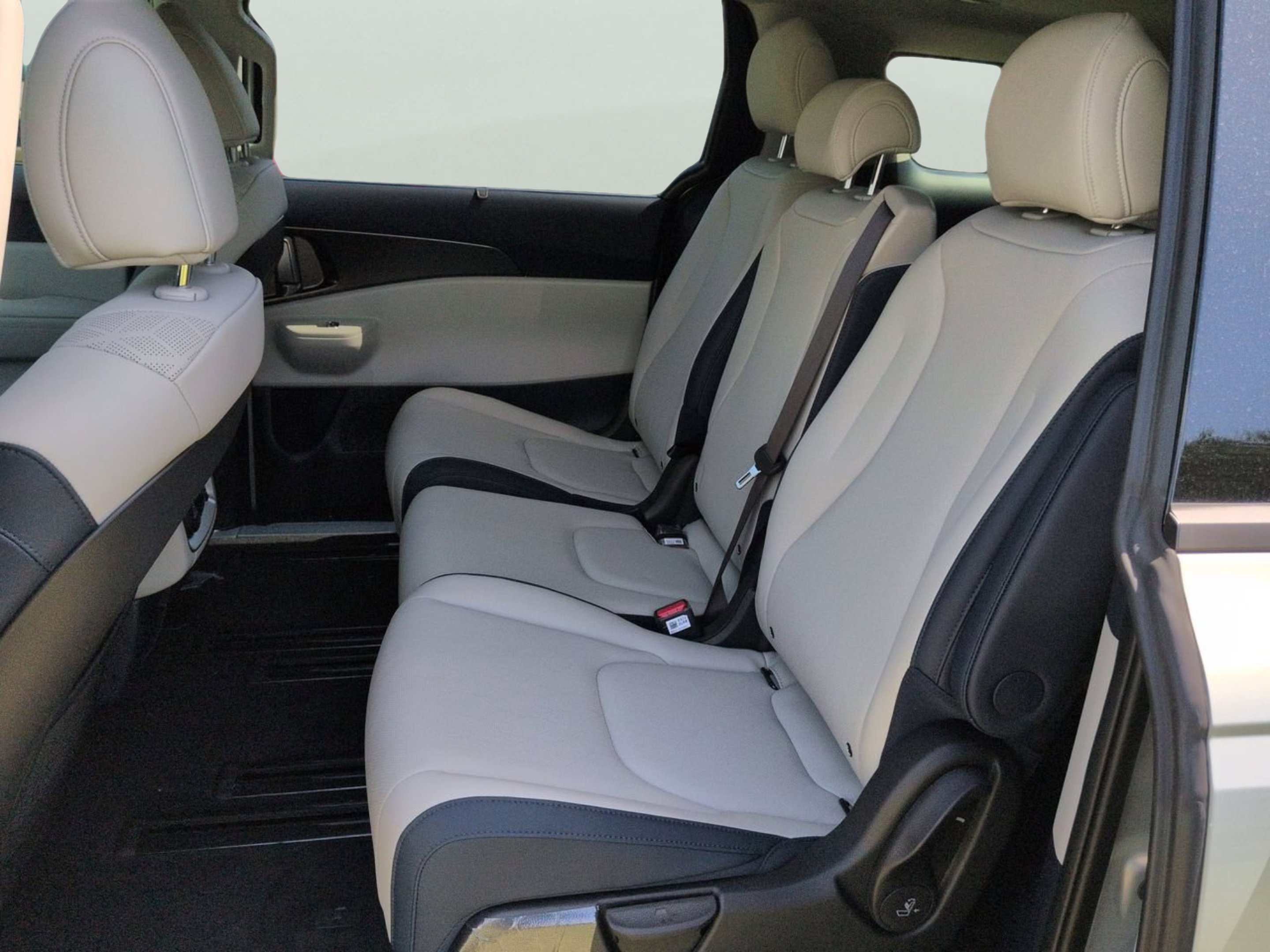 New 2026 Ivory Silver Kia SX image 42
