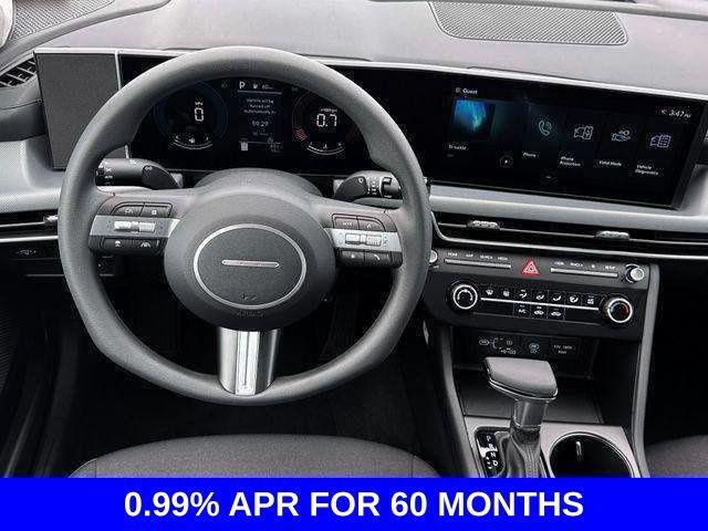 New 2026 White Hyundai SE image 38