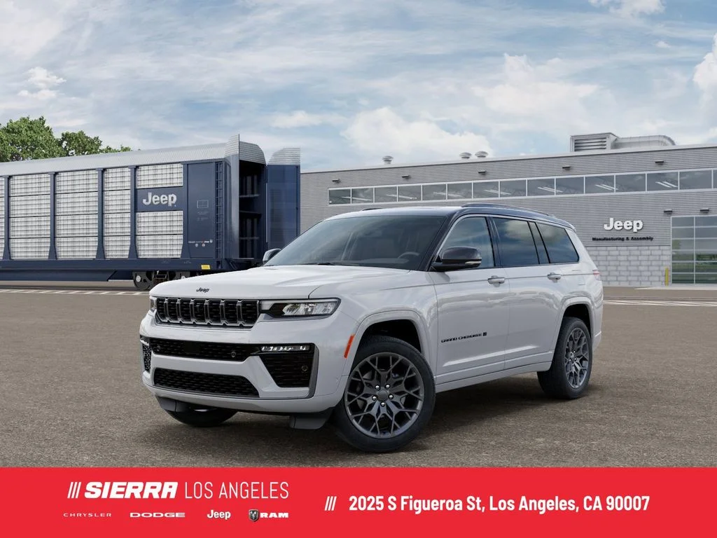 2026 Jeep Grand Cherokee L Summit 4x4's photo