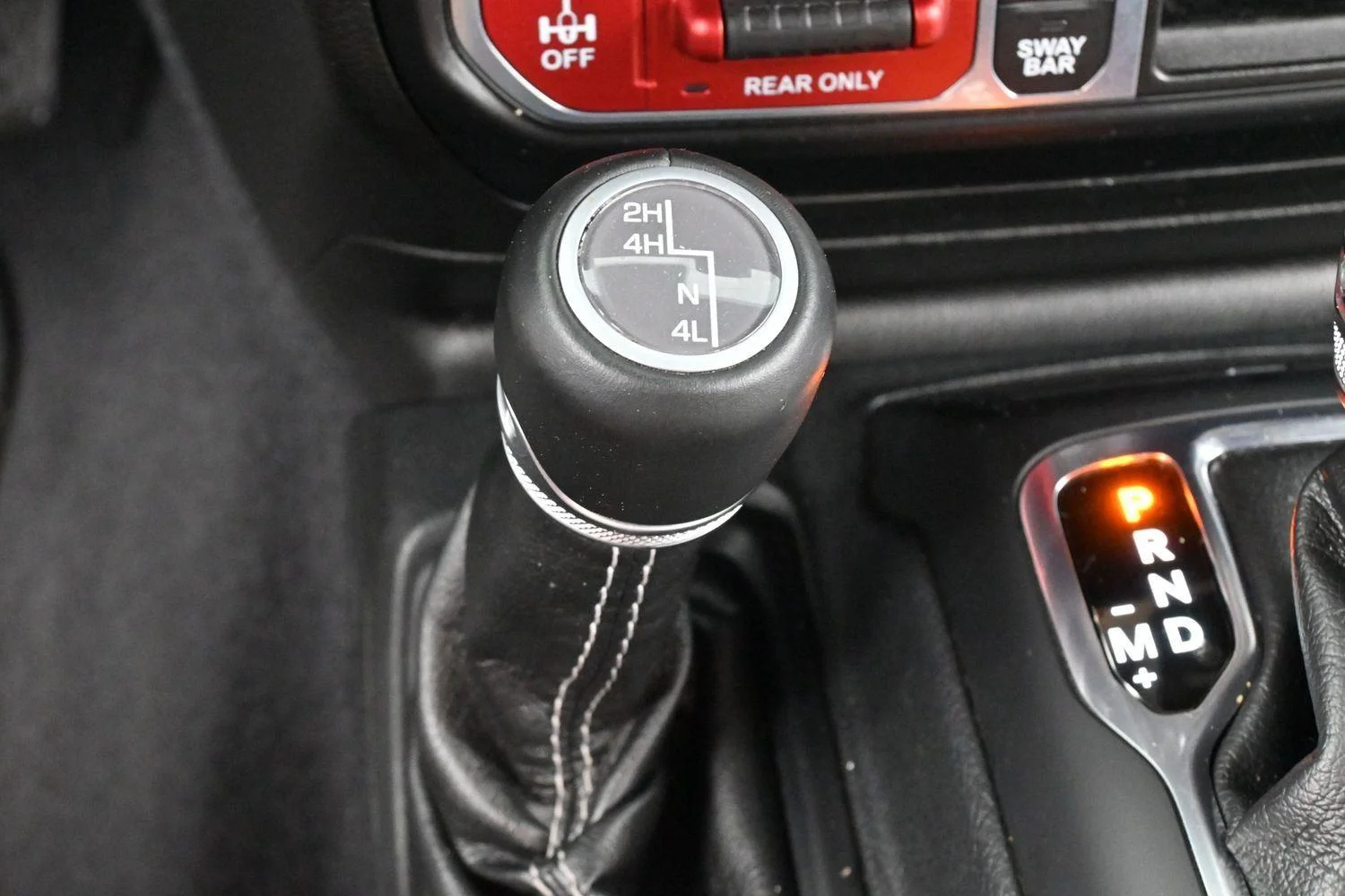 Used 2022 Granite Crystal Metallic Clearcoat Jeep Unlimited Rubicon image 26