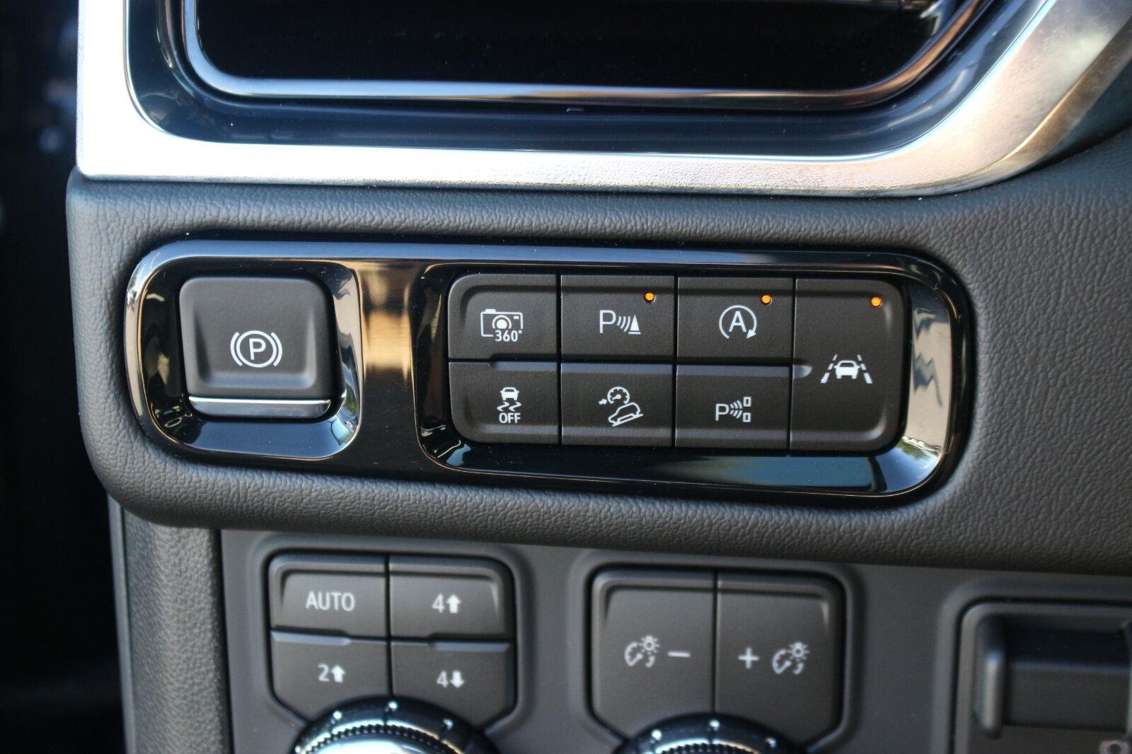 Used 2026 Onyx Black GMC Denali image 29