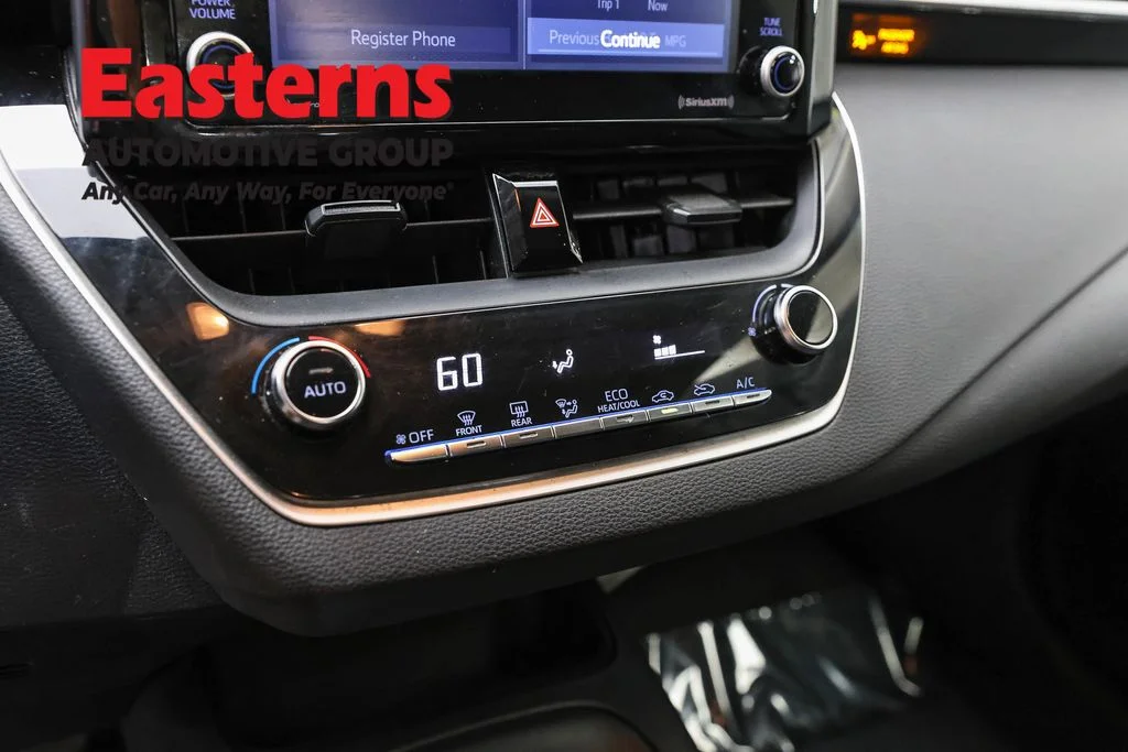 Used 2022 Silver Toyota LE image 18