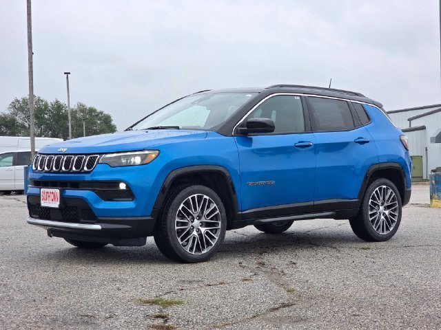 Certified Used 2023 Laser Blue Pearlcoat Jeep Limited image 3
