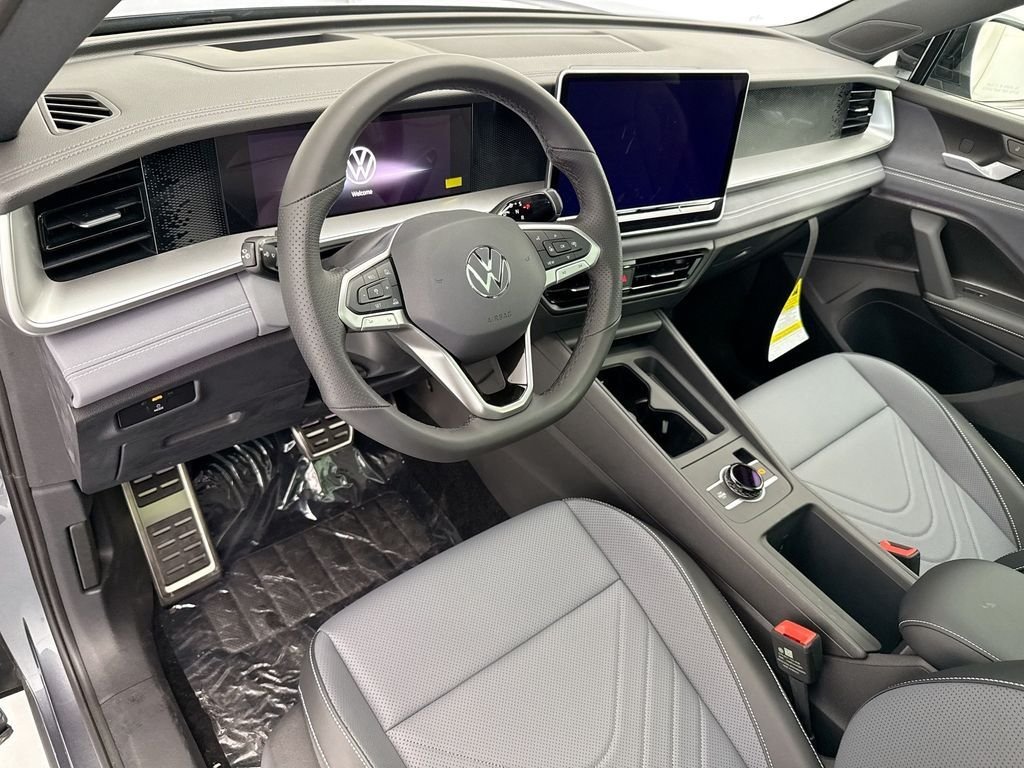 New 2026 Platinum Gray Metallic Volkswagen 2.0T SE R-Line Black image 9