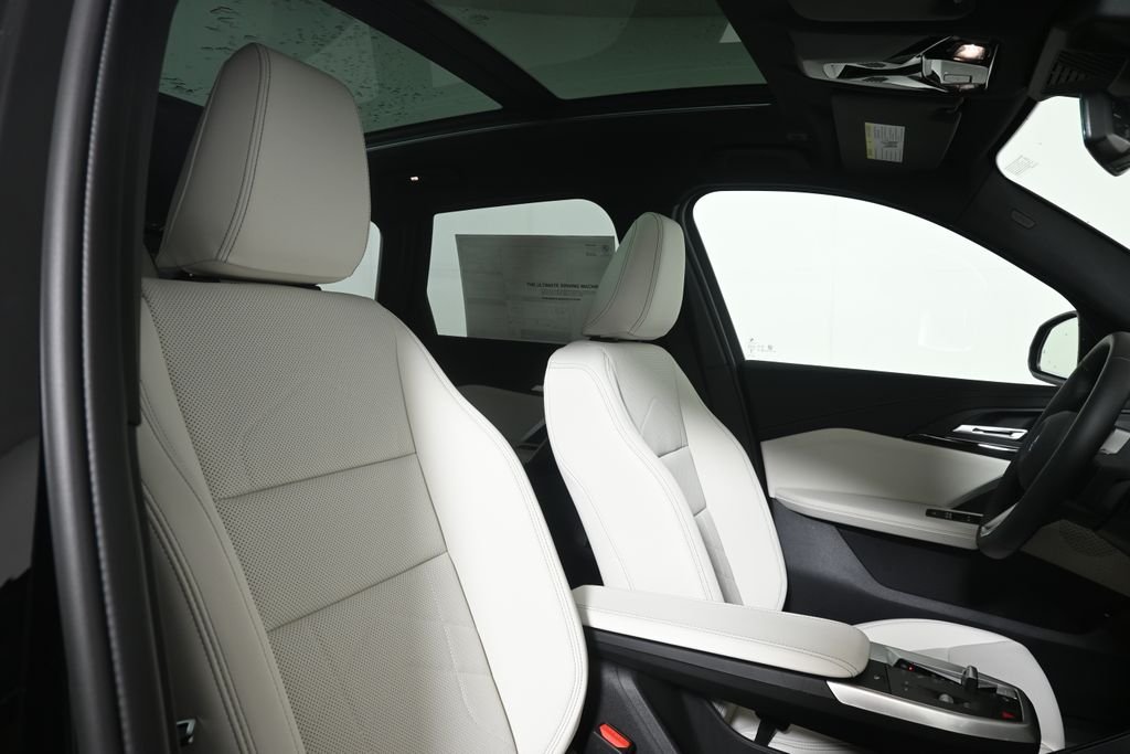 New 2026 Jet Black BMW xDrive28i image 34
