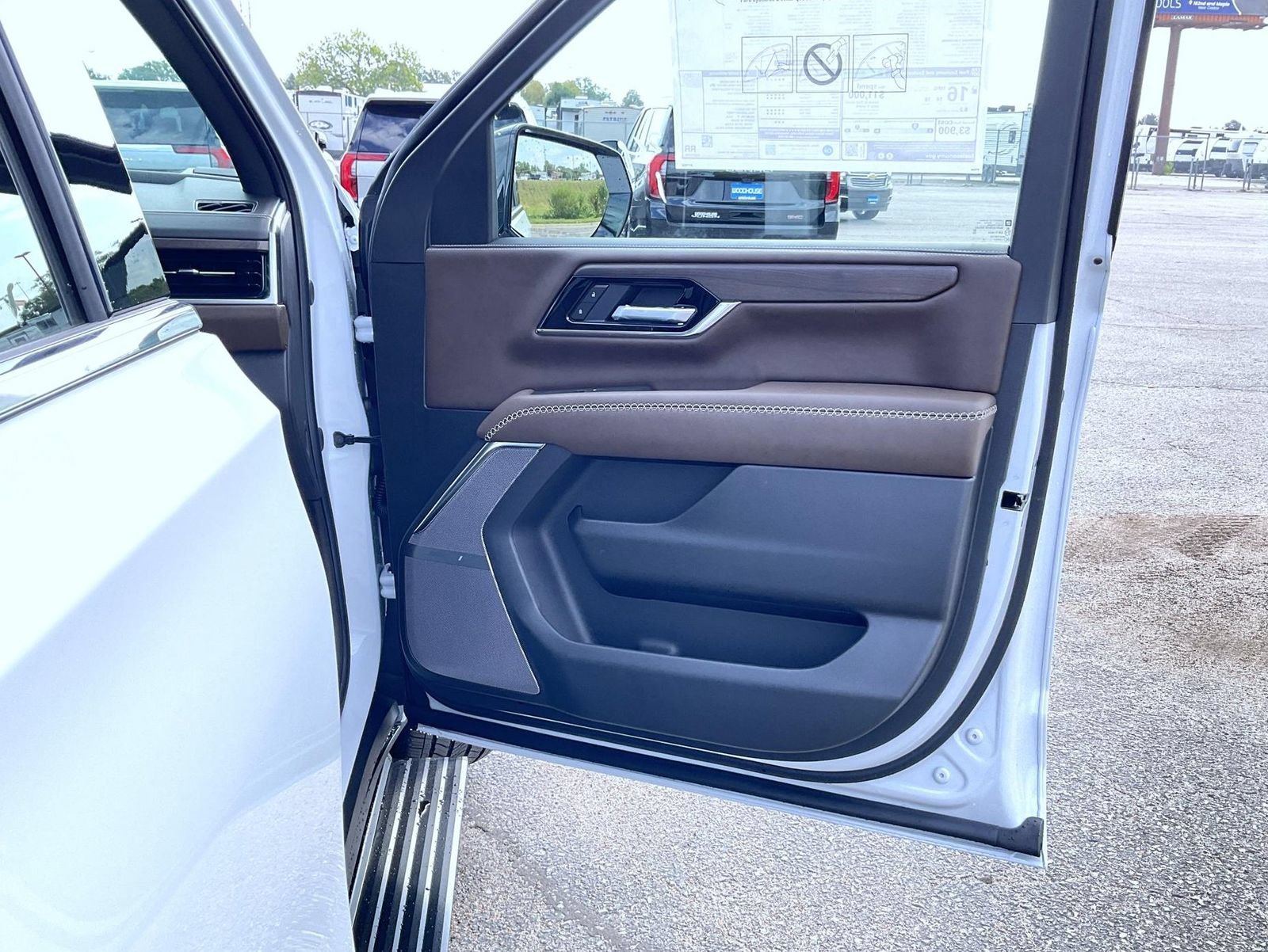New 2026 Glacier White Tricoat GMC Denali Ultimate image 16