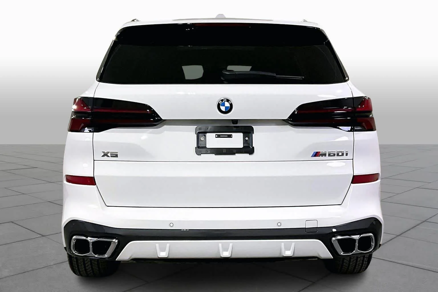 New 2026 Alpine White BMW M60i image 4
