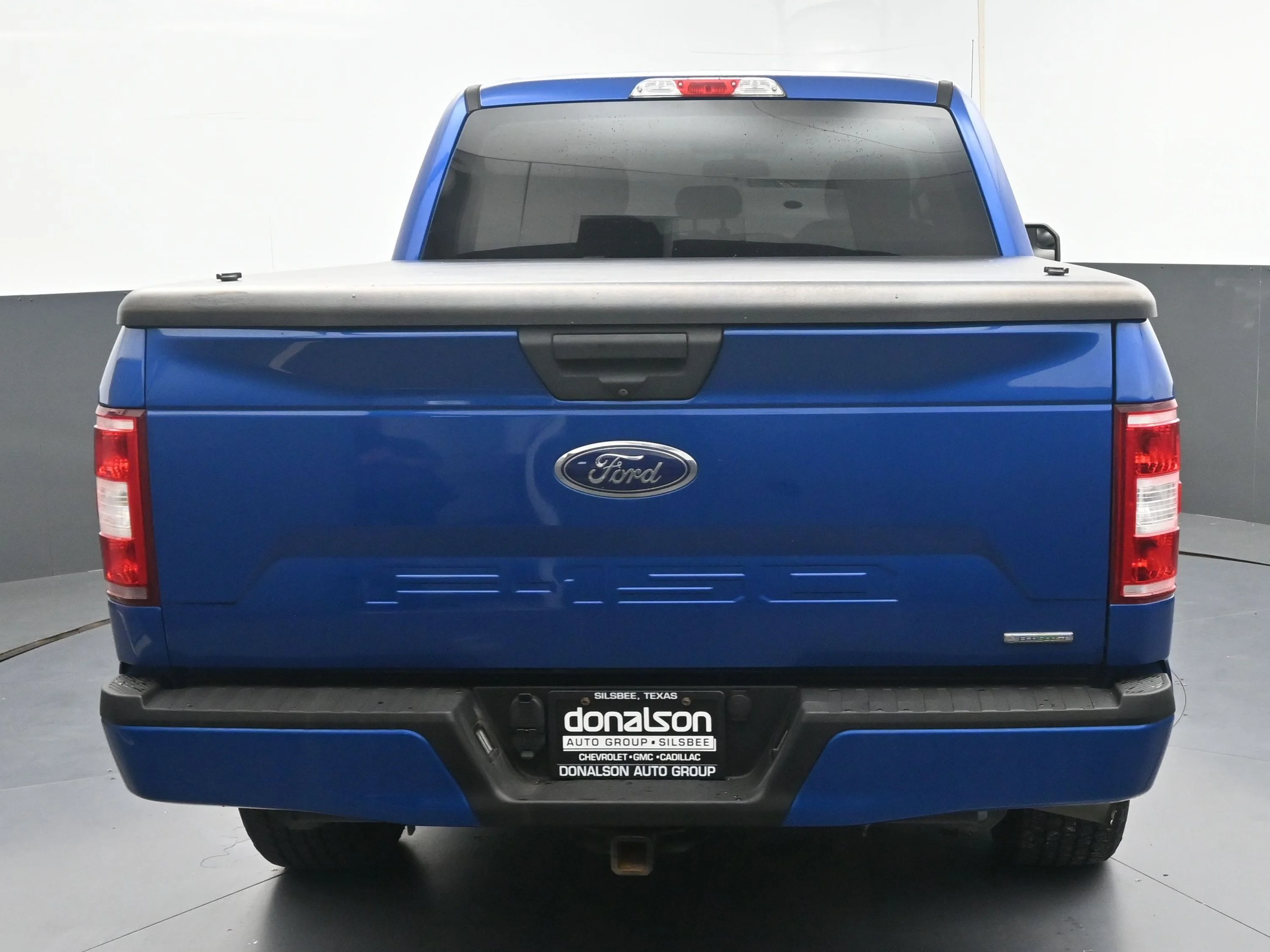 Used 2018 Blue Ford XL image 4