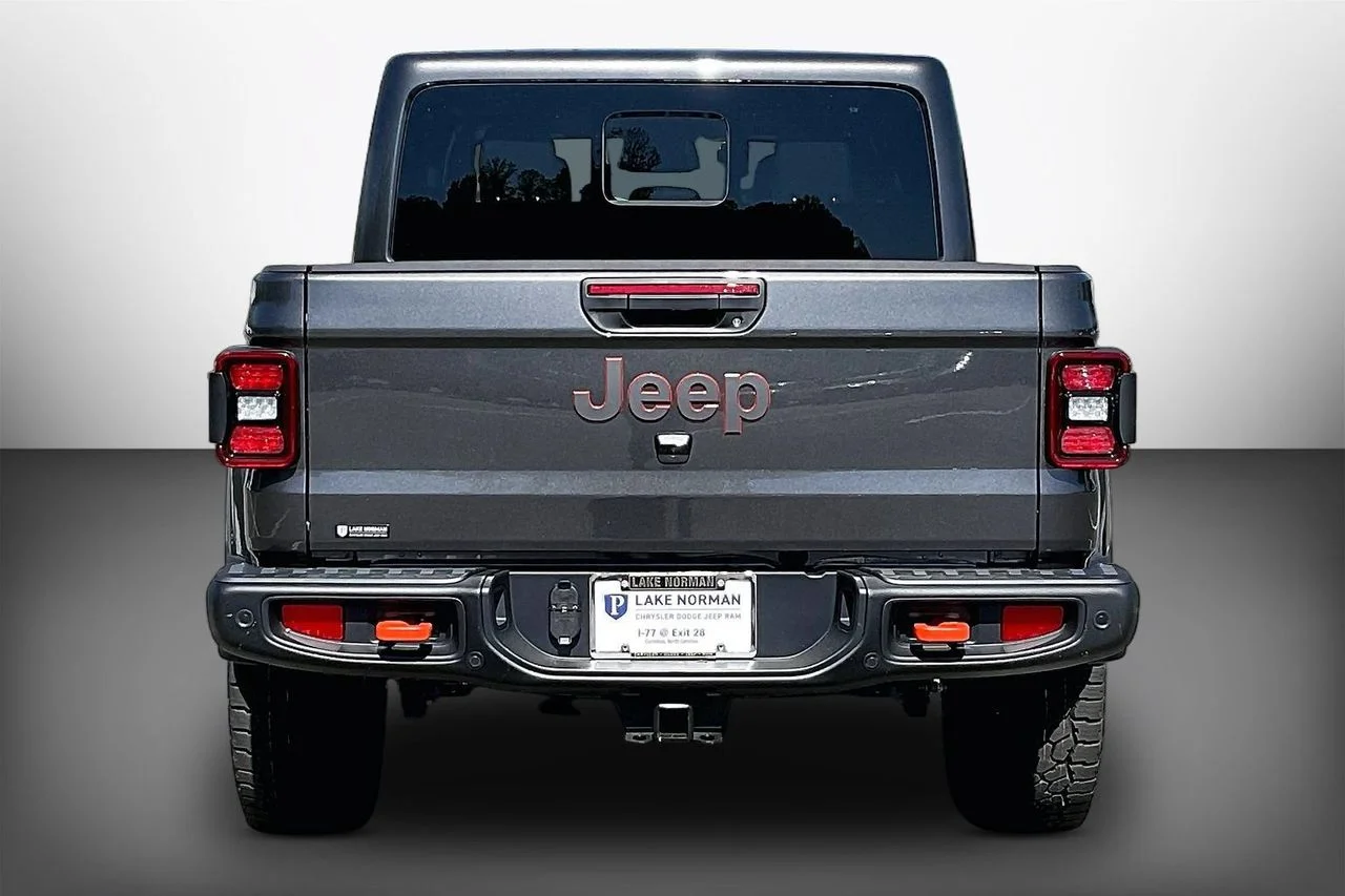 New 2026 Granite Crystal Metallic Clearcoat Jeep Mojave X image 7