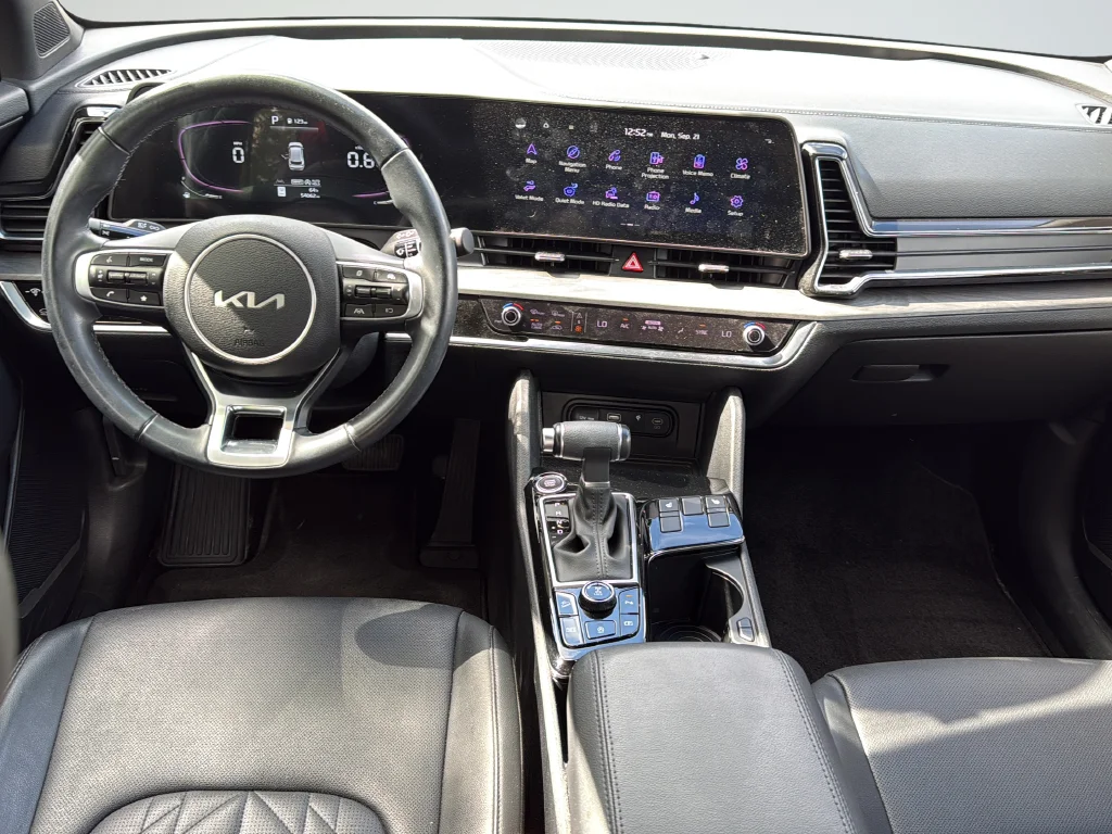 Used 2023 Gray Kia X-Line image 9