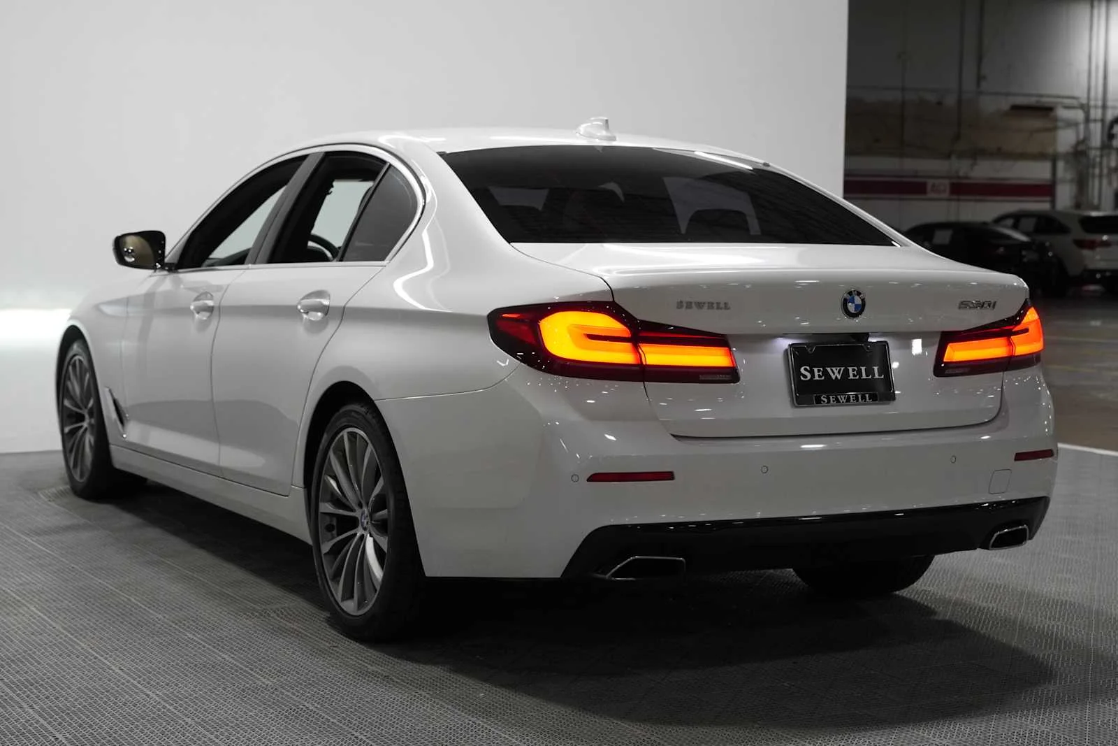 Used 2022 Mineral White Metallic BMW 530i image 6