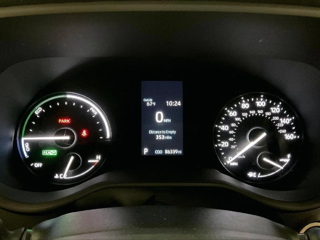 Used 2024 Beige Toyota XLE image 24