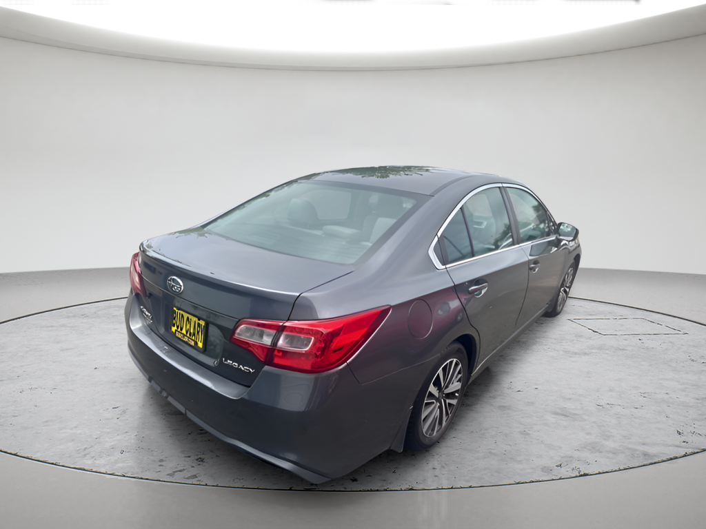 Used 2018 Gray Subaru 2.5i image 2