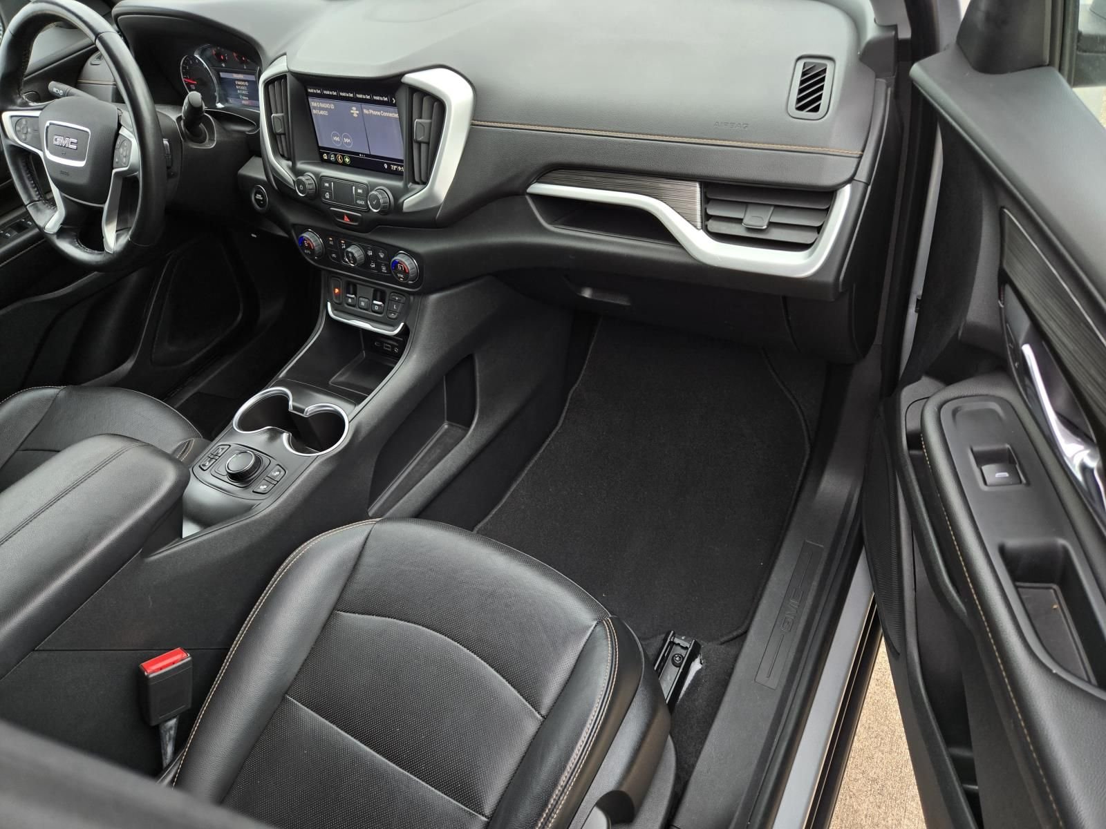 View vehicle photo 7