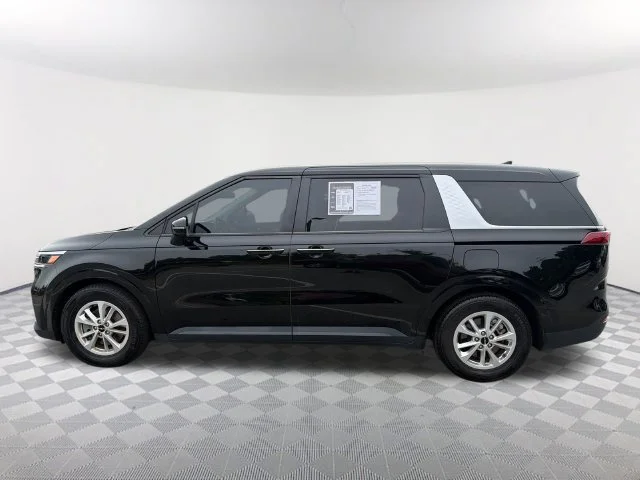 Used 2024 Black Kia LX Seat Package image 8