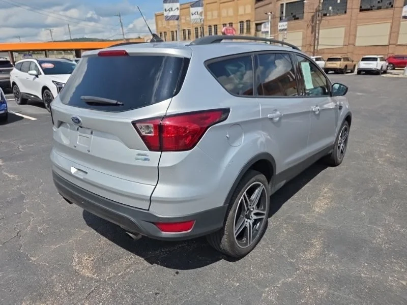 Used 2019 Silver Ford SEL image 7