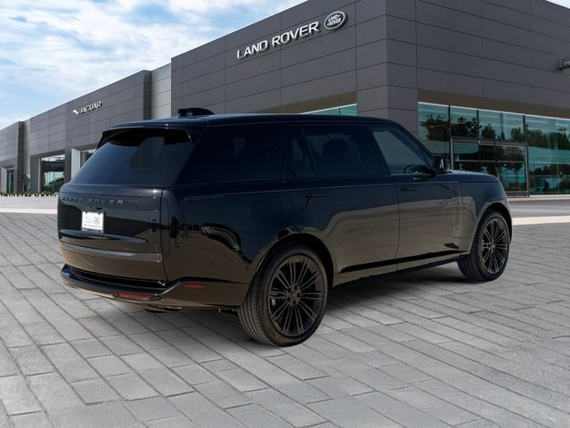 New 2026 Santorini Black Land Rover SE image 5