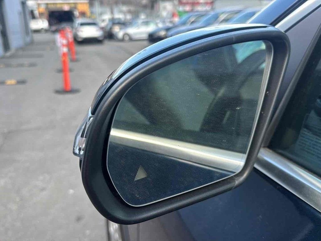 Used 2022 Blue Mercedes-Benz GLA 250 image 32