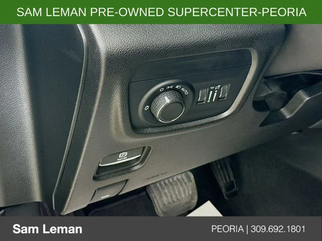 Used 2023 Black Jeep Altitude image 10