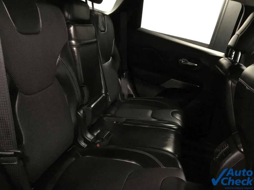 Used 2019 Blue Jeep Limited image 30
