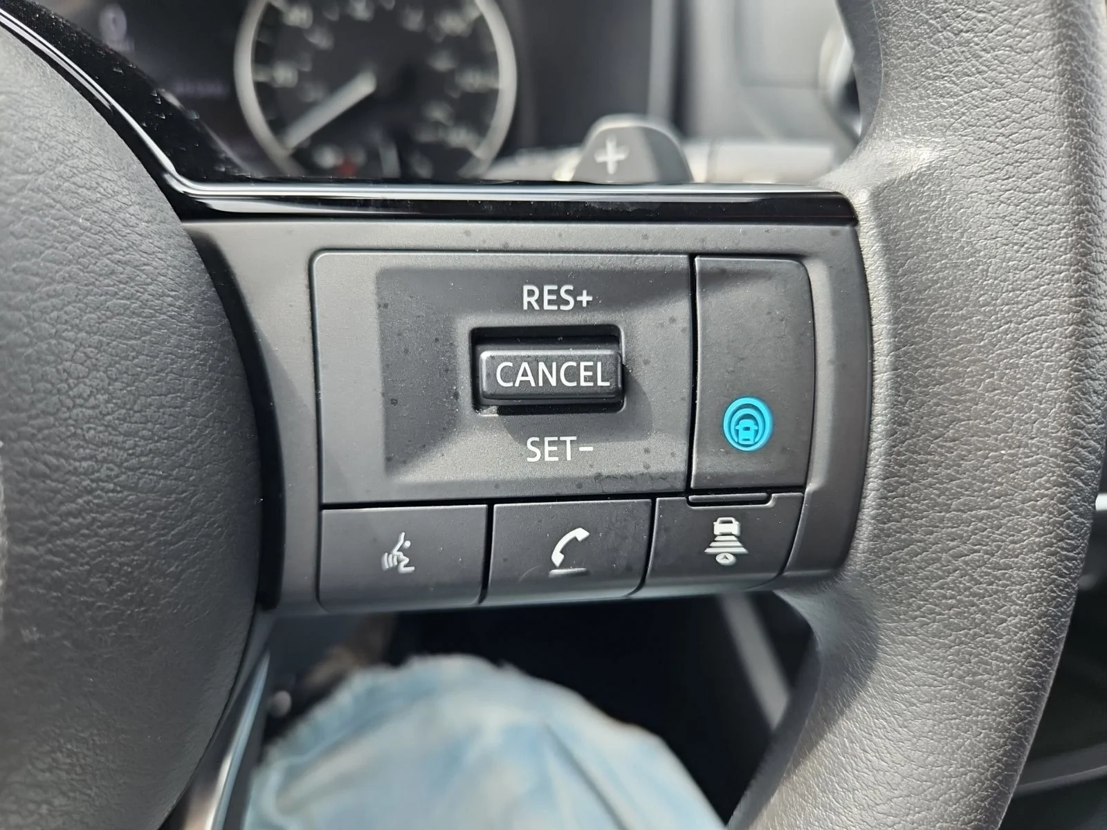 Used 2023 Silver Nissan SV image 37