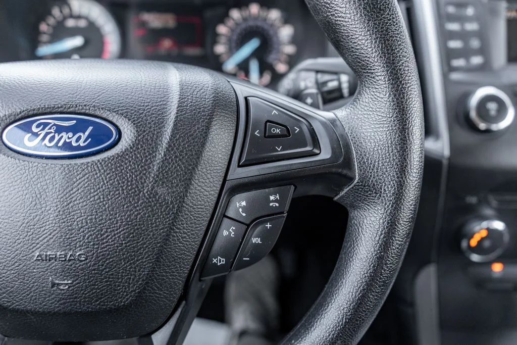 Used 2018 Silver Ford SE image 21
