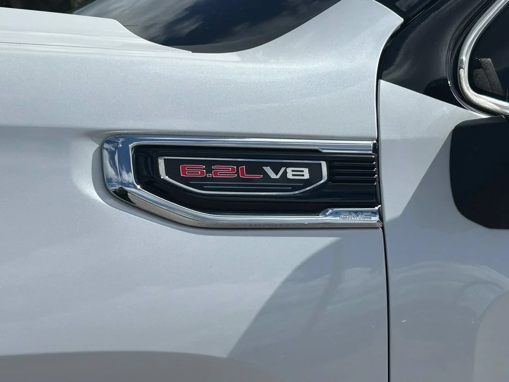 Used 2021 White Frost GMC Denali image 19