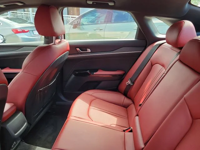 Used 2025 White Kia GT-Line image 31