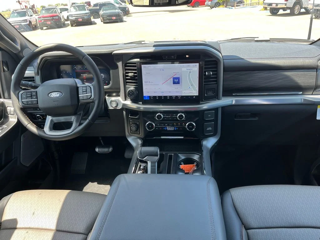 2025 Ford F-150 Lariat - Photo 8