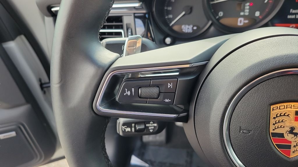 Used 2025  Porsche Base image 20