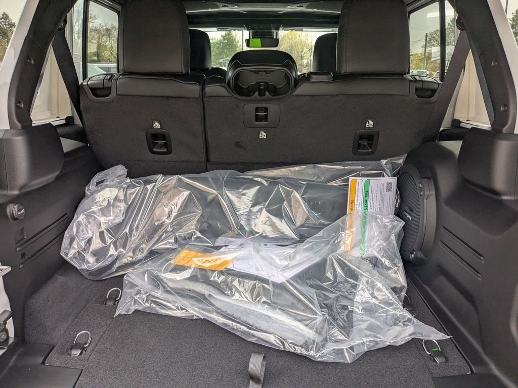 2025 Jeep Wrangler 4-Door Sahara - Photo 19