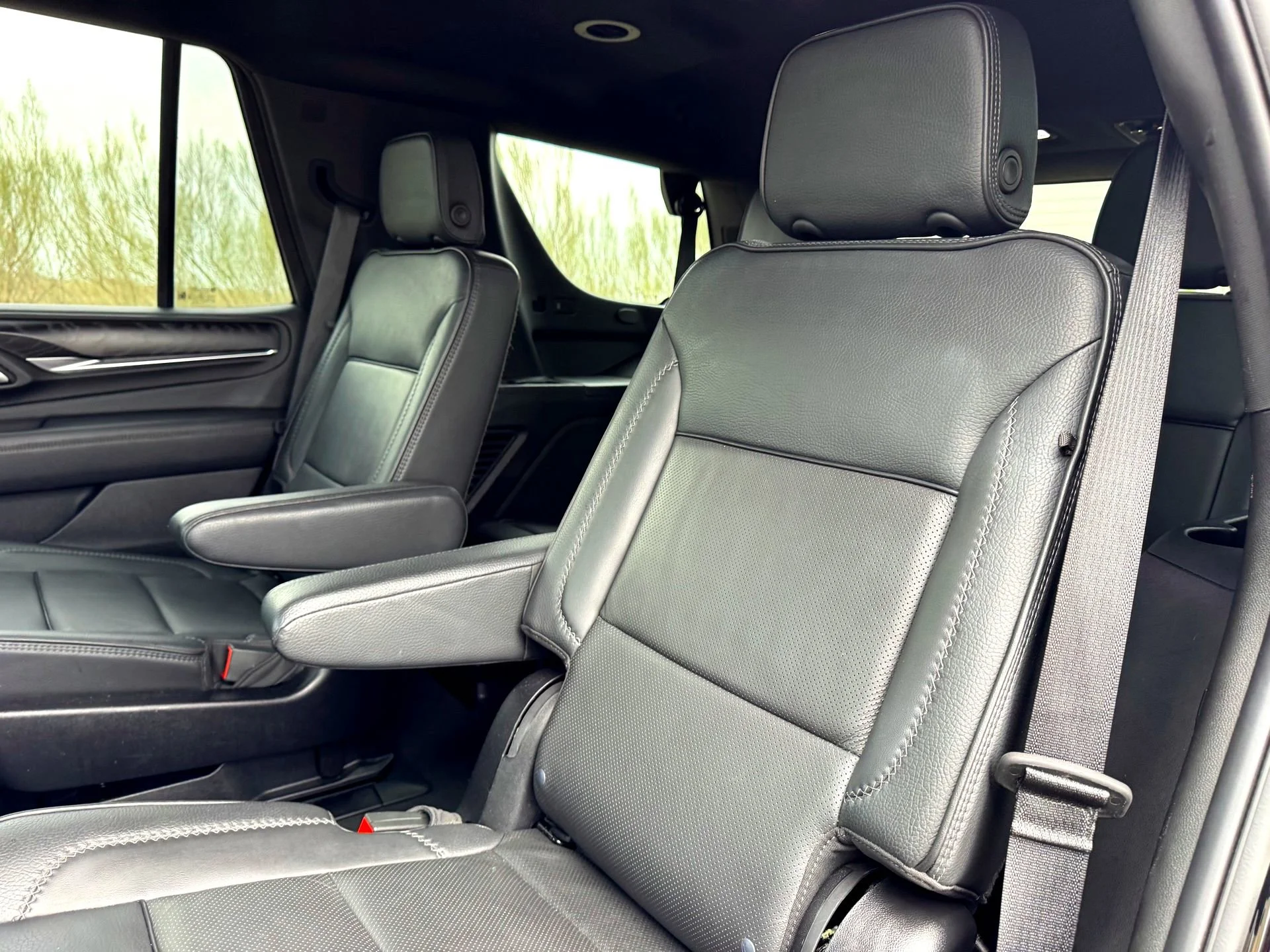 Used 2024 Onyx Black GMC Denali image 19