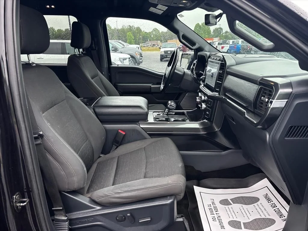 Used 2022 Black Ford XLT image 13
