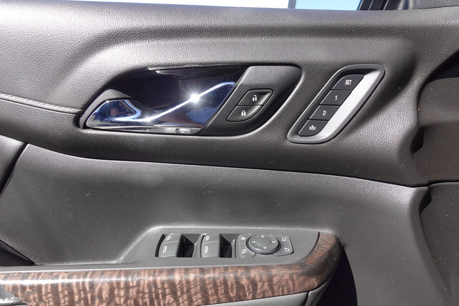 Used 2021 Ebony Twilight Metallic GMC Denali image 15