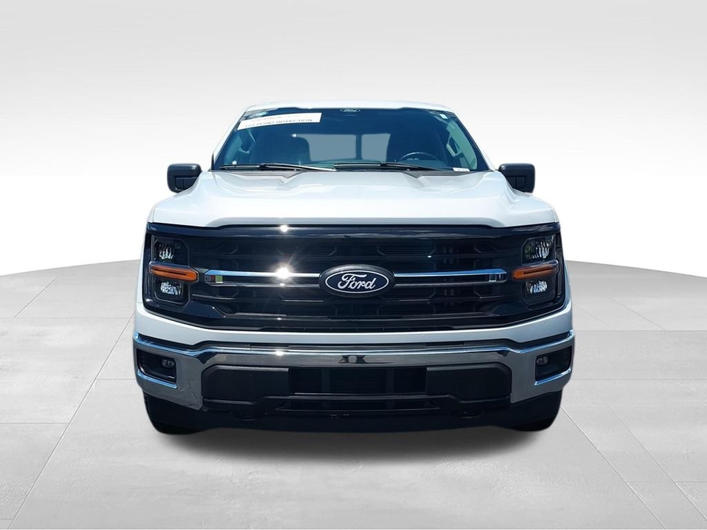 Used 2025 White Ford XLT image 3