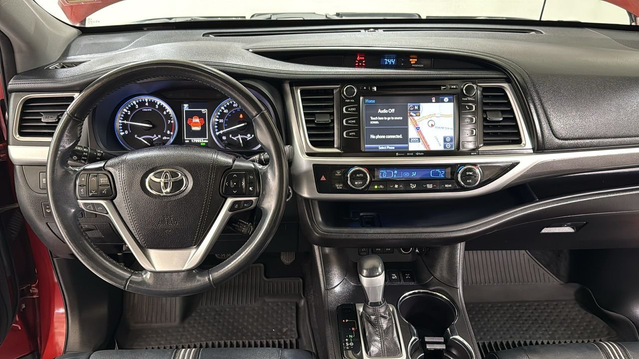 Used 2018 Red Toyota SE image 9
